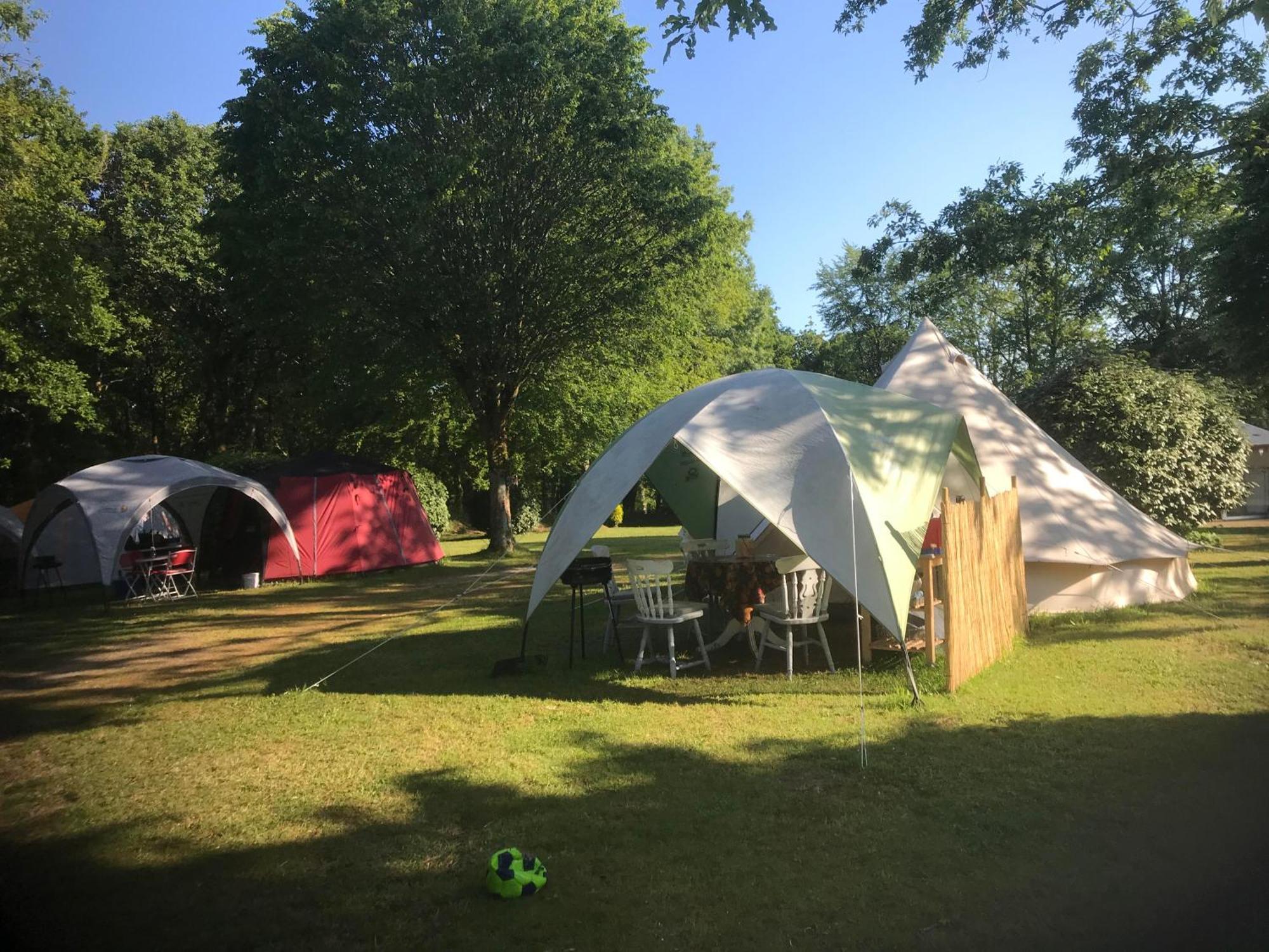 Camping Au Lac Du Drennec Glamping Tent Commana Extérieur photo